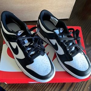 Nike dunks low (GS) black/white